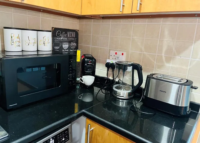 Amazing 1 Bedroom Apt In Marina